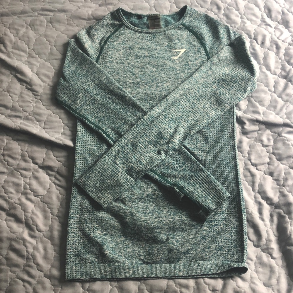 Gym shark work out long sleeve shirt